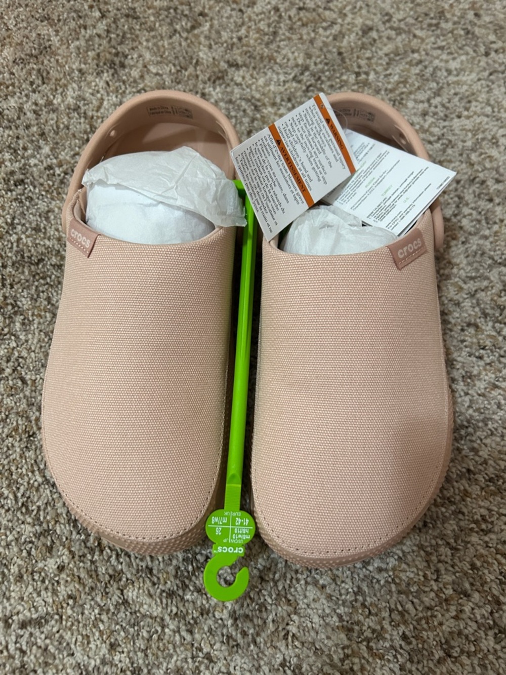 CROCS Women’s Canvas Clogs in Light Pink, sz 10